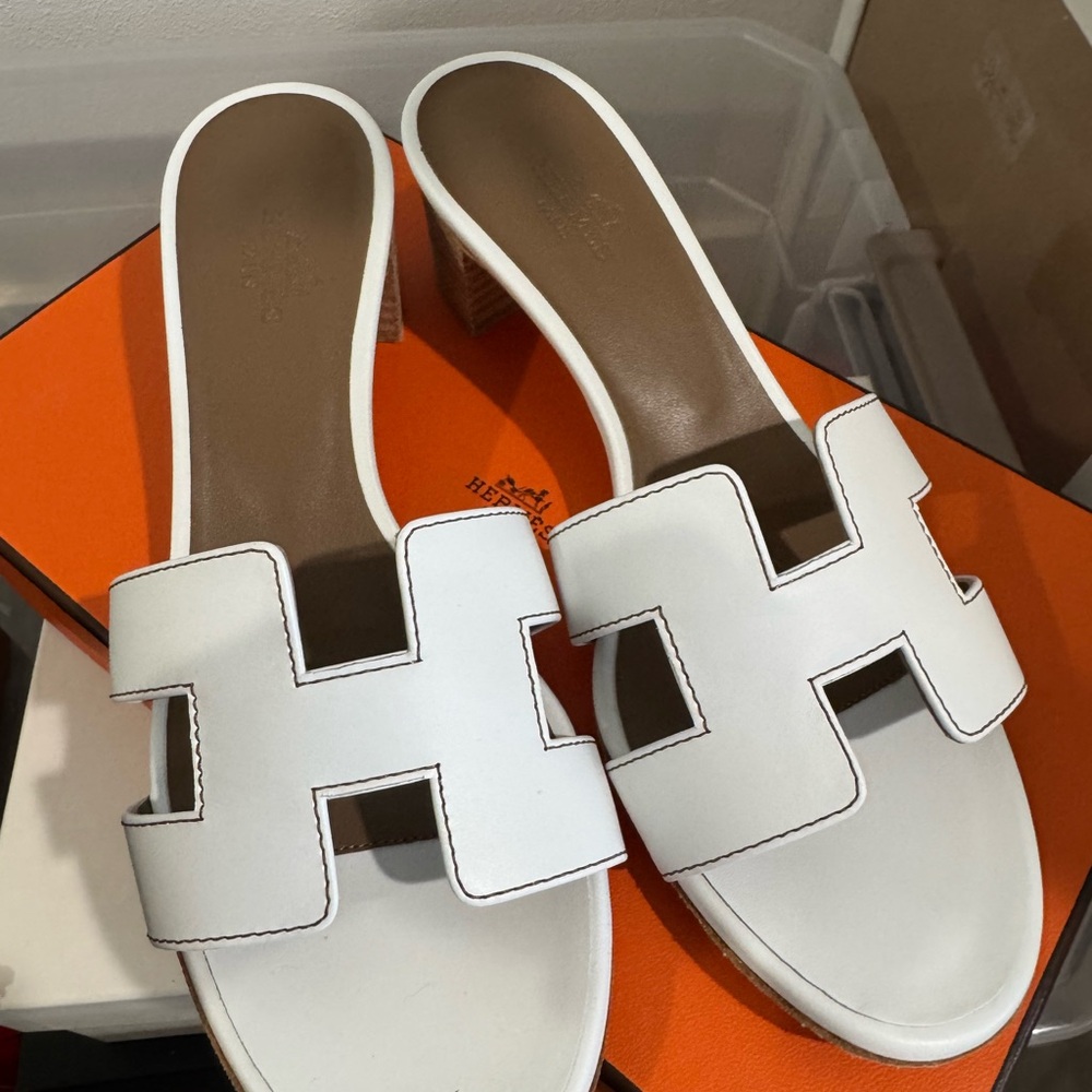 Hermes White Oasis leather sandal